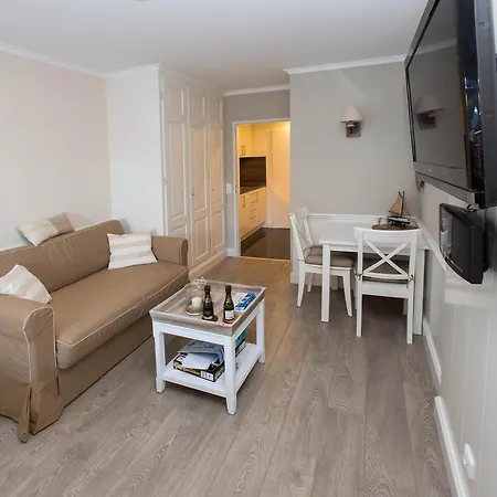 Top Gelegene Ferienwohnung Mit Balkon Direkt Im Zentrum Von Spo * Böhl