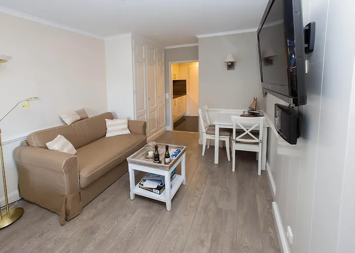 Top Gelegene Ferienwohnung Mit Balkon Direkt Im Zentrum Von Spo * Böhl